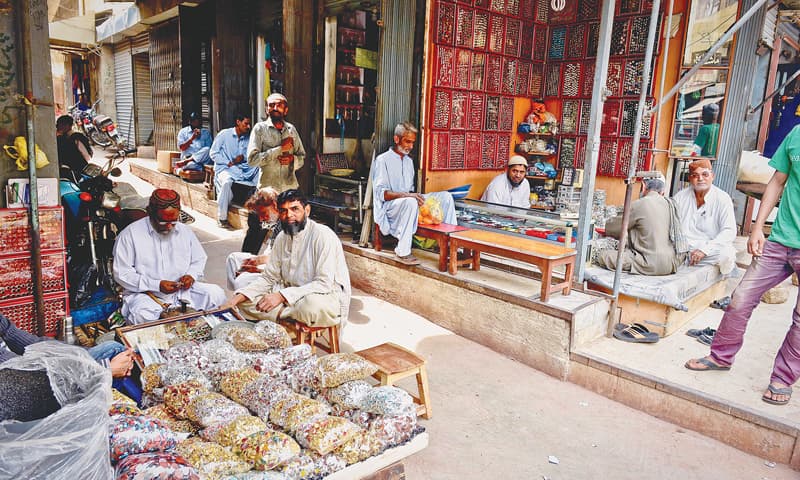 The ring and nug shops in Jodia Bazaar.