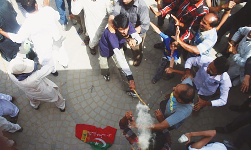 MQM and PTI activists face off at Jinnah Ground