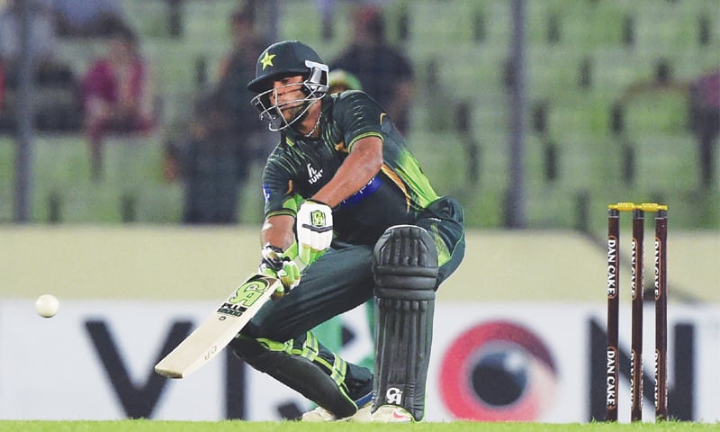 Pakistan batsman Mukhtar Ahmed plays a shot.&mdash;AFP