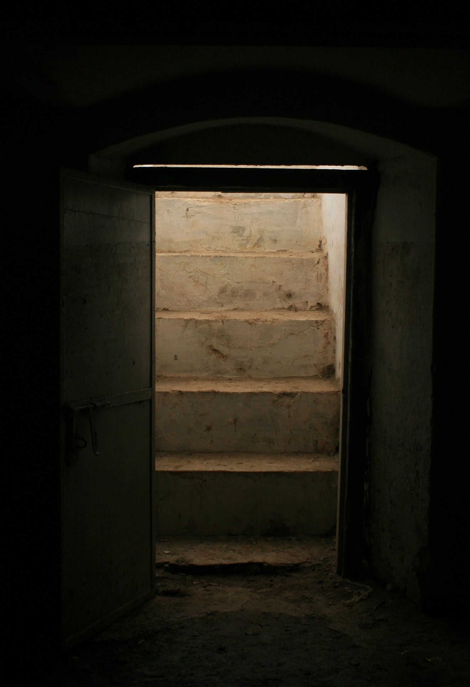 A staircase leading to the roof.