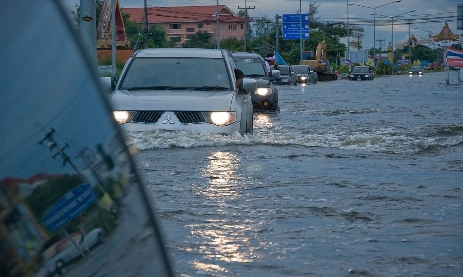 к чему приснилось наводнение затопление. наводнение во сне. сонник-толкование снов наводнение в городе. сон потоп цунами. к чему снится наводнение во сне для мужчины.