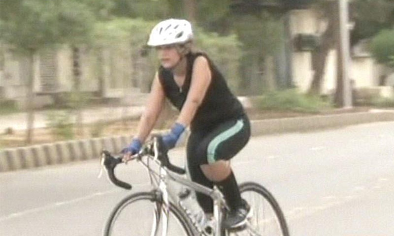 سائیکل ریس میں 20 لڑکیوں نے حصہ لیا