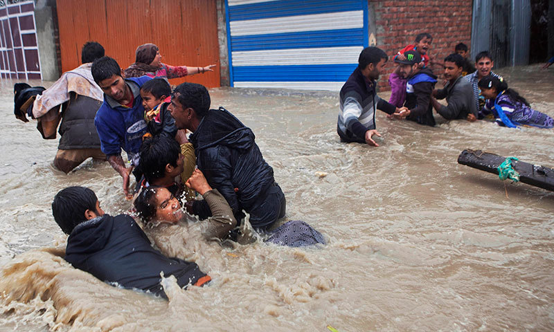 Monsoon rains kill over 100 in India - World - DAWN.COM