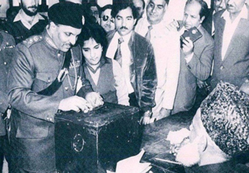 Zia casting his vote during the 1982 referendum that made him ‘President.’ Observers described the whole exercise as being ‘an electoral farce’.