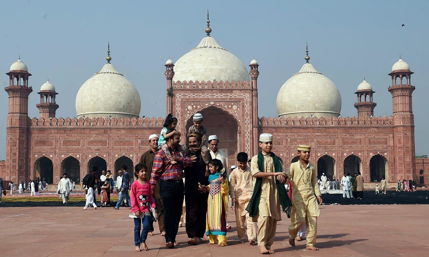 Пакистан вероисповедание. Пакистан вероисповедание. Пакистан мусульманская религия. Исламская республика пакистан. Религия пакистанцев.