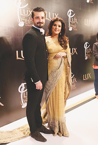 Red carpet hotties Hamza and Resham