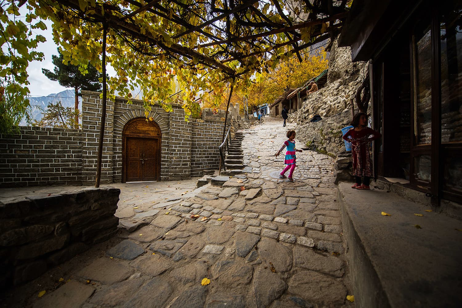 Route up to Baltit Fort.