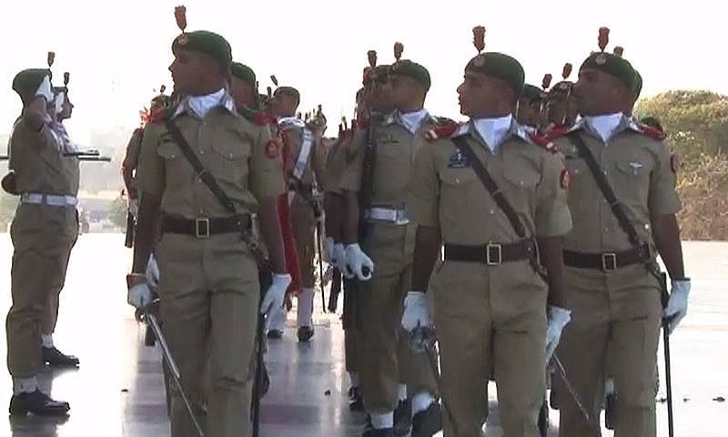 Cadets from PMA Kakul assumed guards' duties at Quaid's mausoleum. —DawnNews screengrab