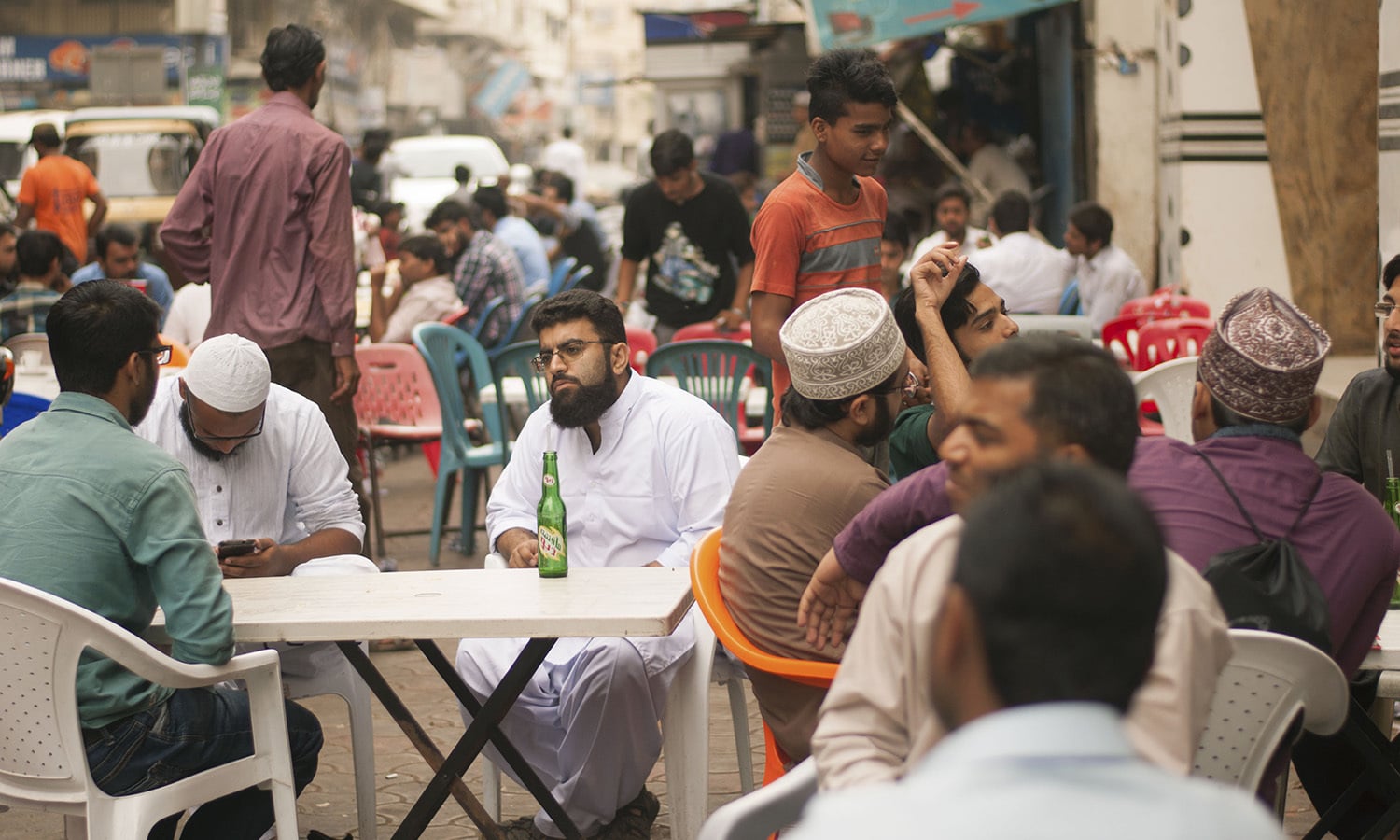 A typical dhaba scene has a nightmare male:female ratio. —Photo courtesy Girls at Dhabas