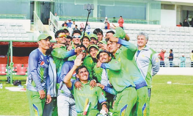 Selfie time for Pakistan&rsquo;s young guns