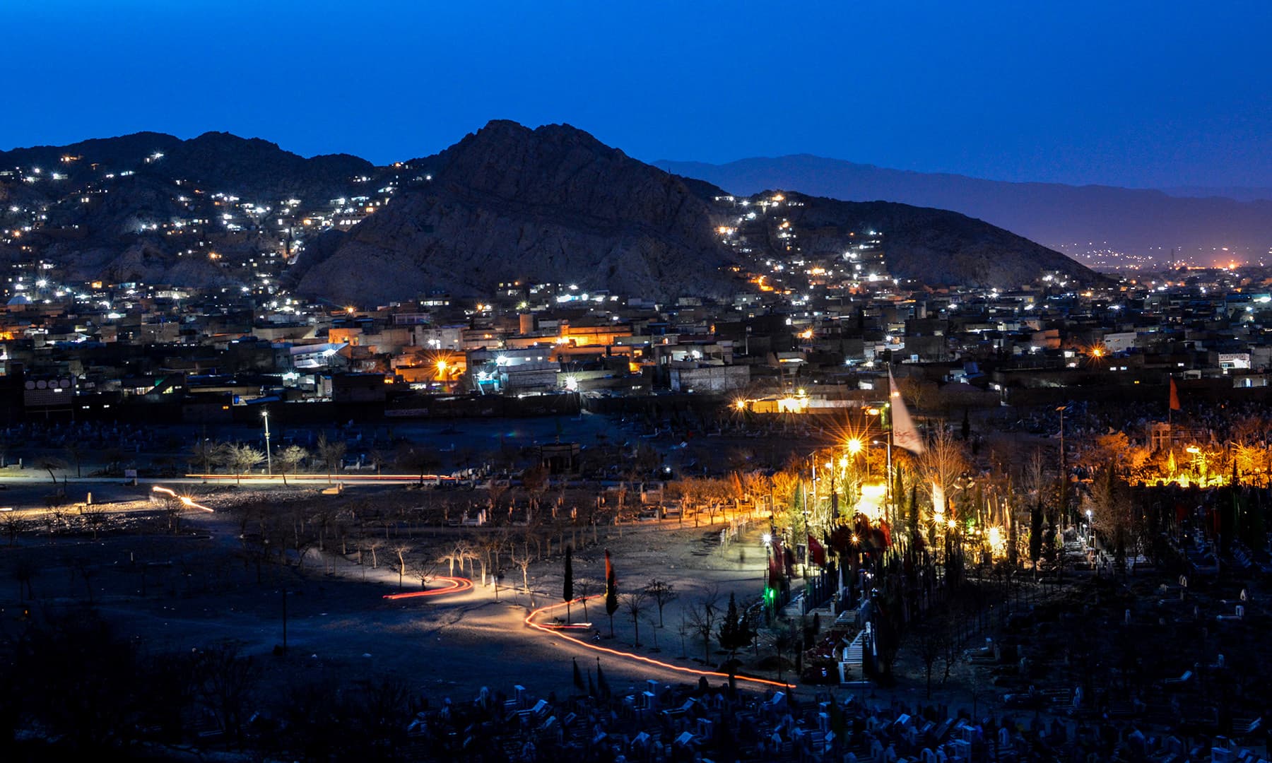 گزر گئی ہے سفر میں میرے قیام کی شام۔ &mdash; فوٹو سعادت علی صبوری۔