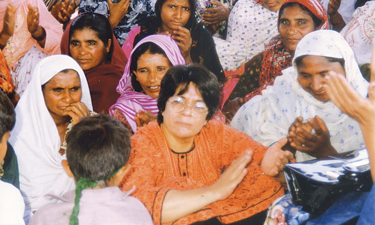 Nighat Said Khan sits at the women peasants struggle in Dera Saigol farms | Courtesy Nighat Said Khan