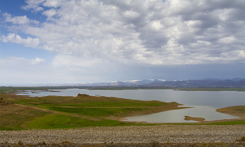 Landscape of Mangla Lake in 2008. ─ Photo by Ghulam Rasool