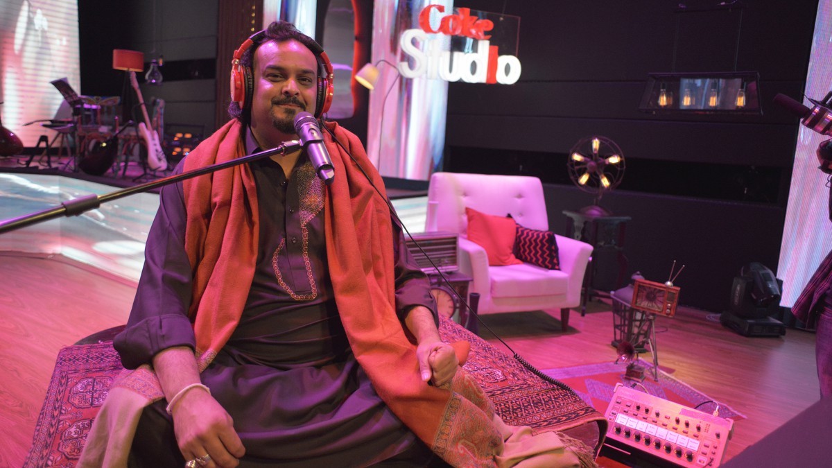 The late Amjad Sabri makes his debut in Coke Studio 9