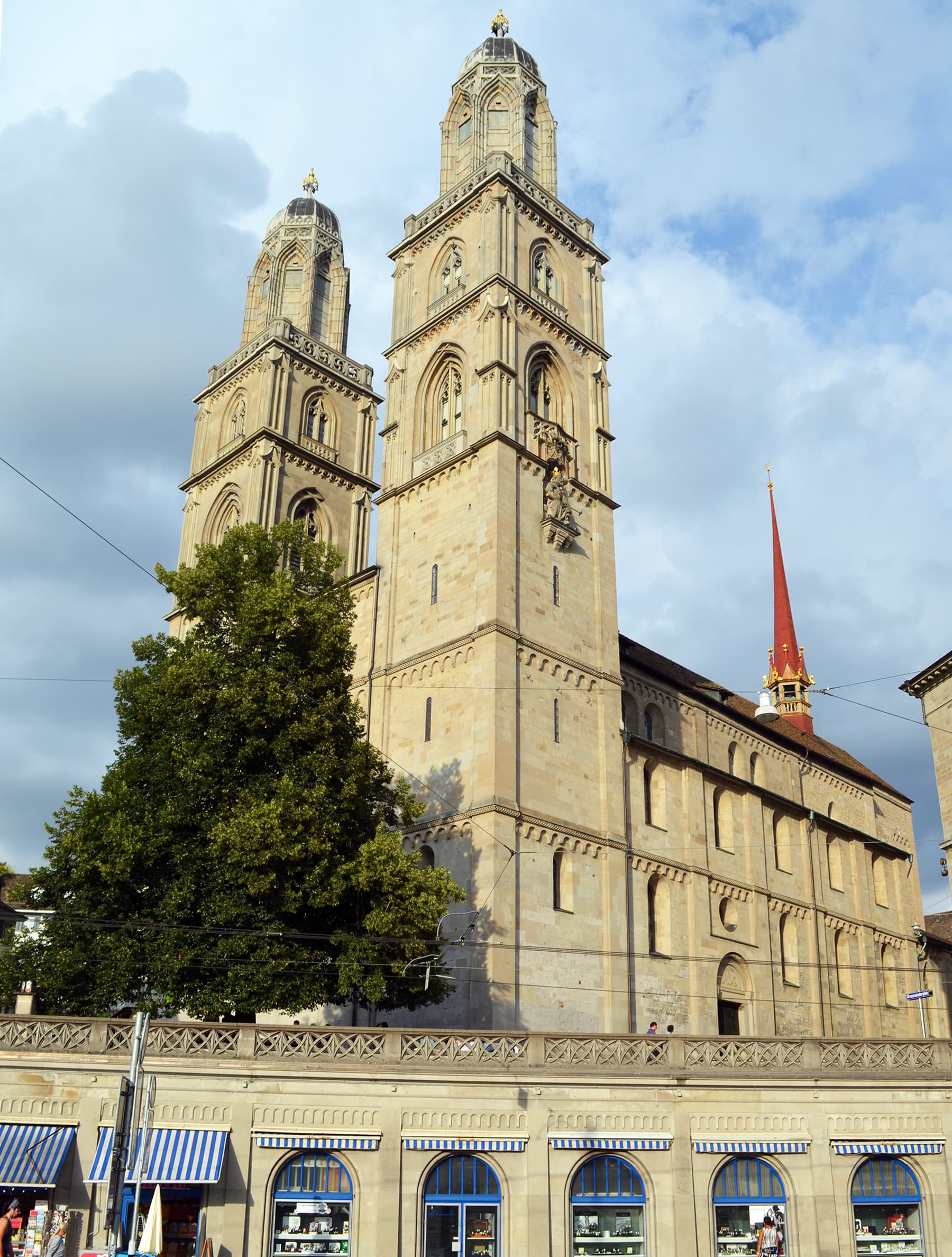 گروس منسٹر چرچ &mdash;فوٹو رمضان رفیق