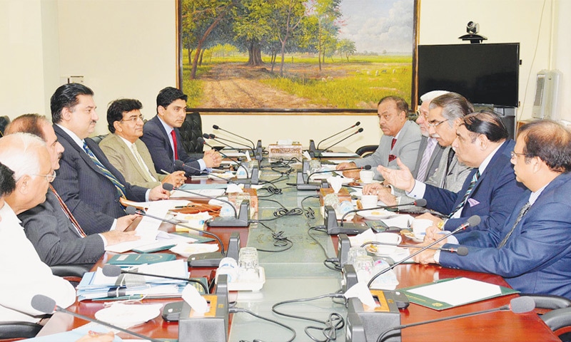 Federal Commerce Minister Khurram Dastgir Khan in a meeting with a  delegation led by Mr Abdul Rauf Alam, Fpcci president to discuss the upcoming Saarc summit agenda and meetings of eco and D-8 chambers of commerce and industry in Islamabad.