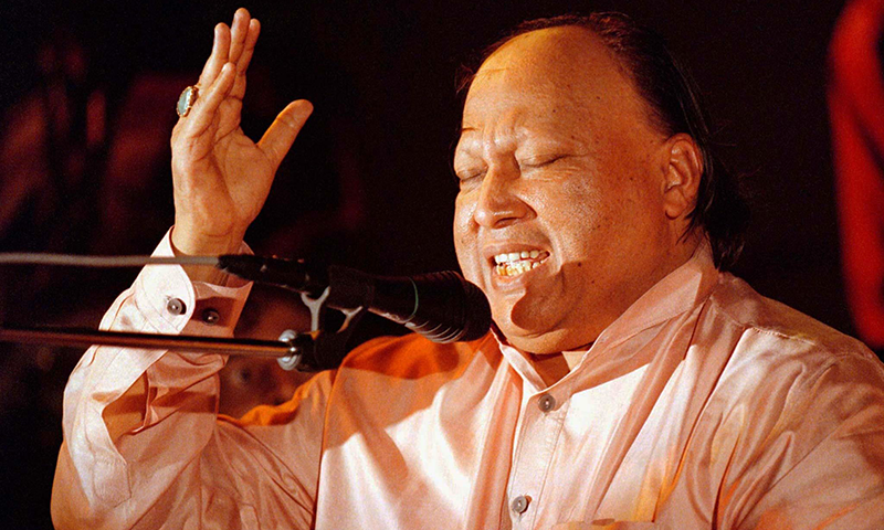 استاد نصرت فتح علی خان &mdash; فوٹو/ فائل