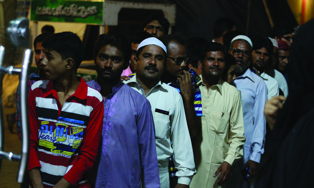 Audience in queue for Aamir Liaquat Hussain's show *Inaam Ghar* during Ramzan | Courtesy Geo Entertainment