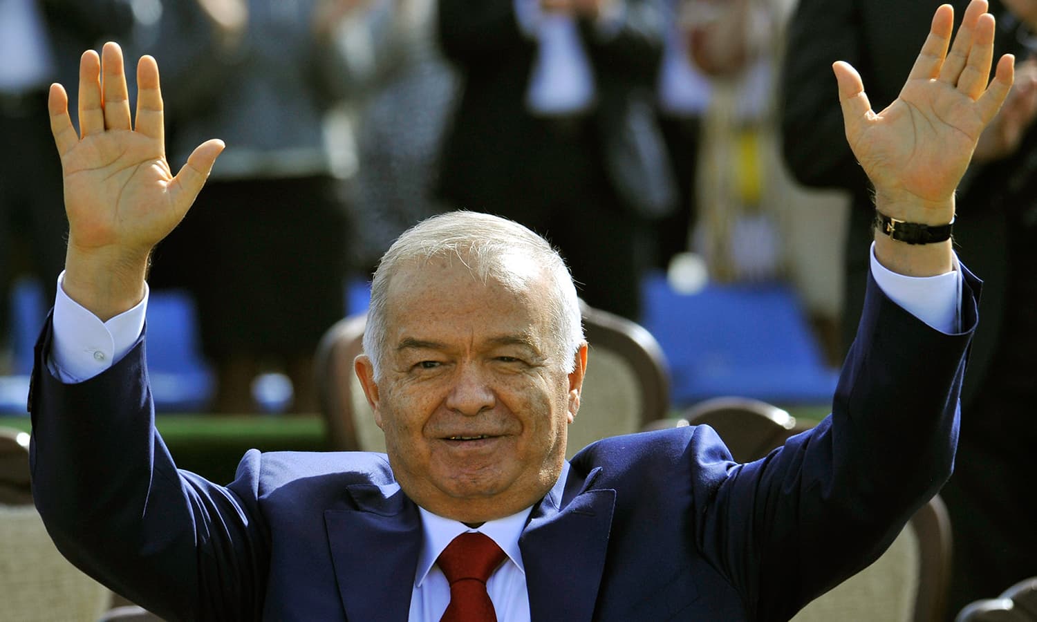 ازبکستان کی سویت یونین سے 1991 میں آزادی کے بعد وہ مستقل ملک کے صدر رہے — فوٹو : اے ایف پی ازبکستان کی سویت یونین سے 1991 میں آزادی کے بعد وہ مستقل ملک کے صدر رہے — فوٹو : اے ایف پی