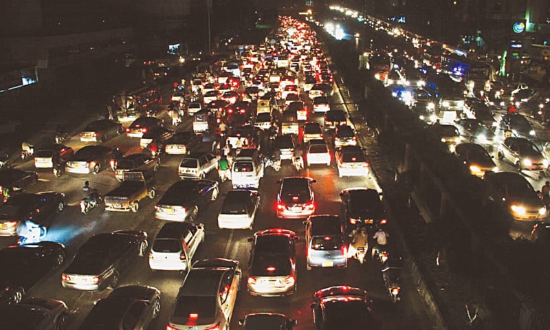Vehicles stuck in traffic on Sharea Faisal on Wednesday evening.&mdash;White Star