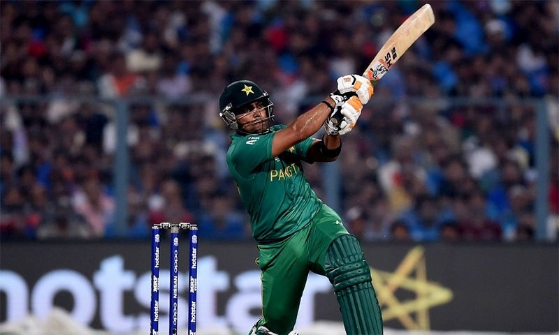 عمراکمل کو ورلڈ ٹی ٹوئنٹی کے بعد ٹیم سے باہر کیا گیا تھا&mdash;فوٹو: اے ایف پی