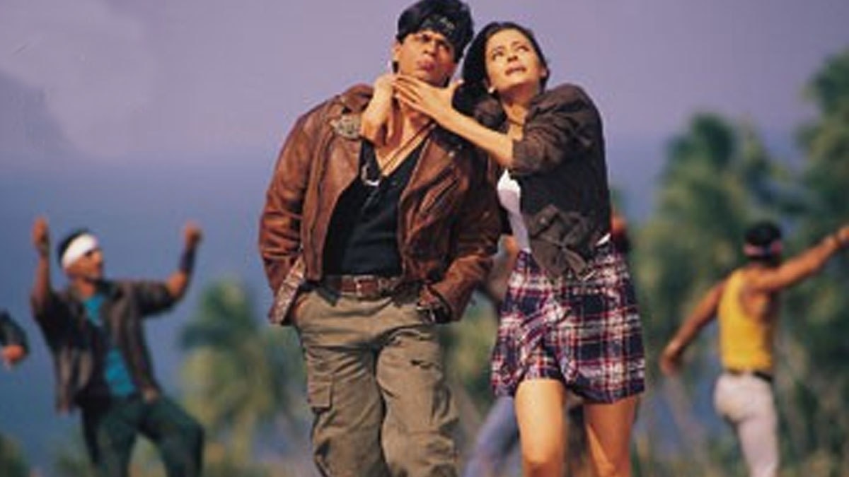 SRK with Aishwarya in 2000 film 'Josh'. Notice the cargos.