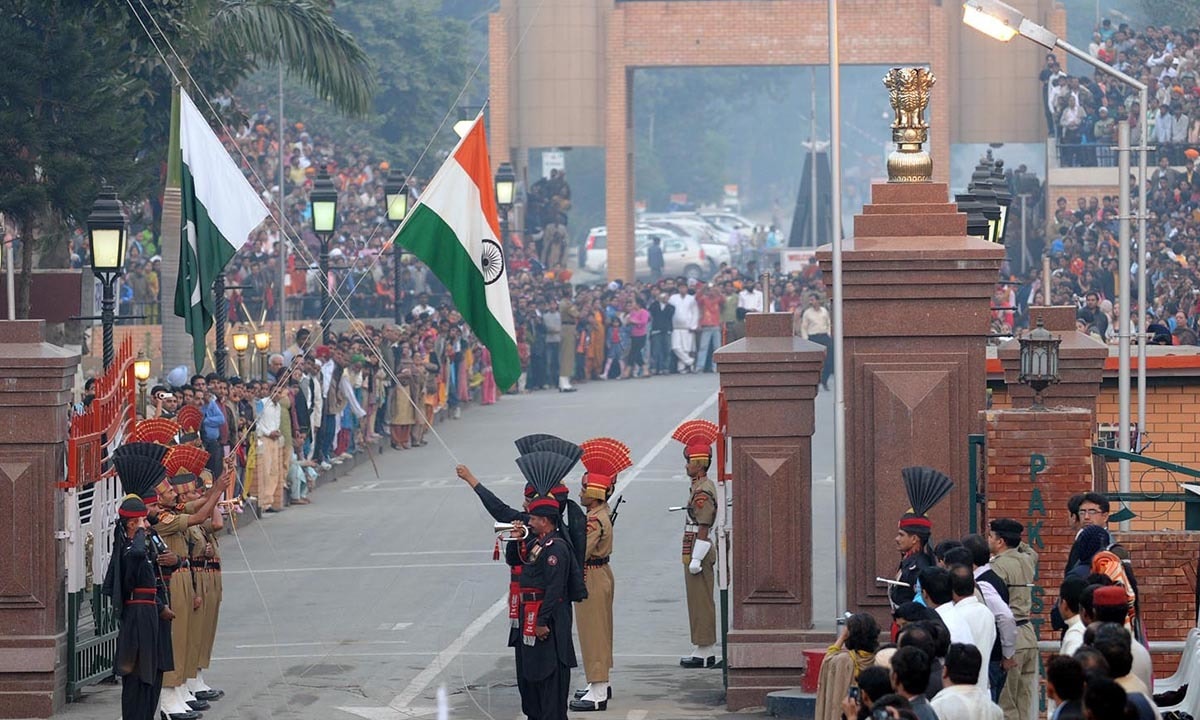 Despite the rising tension between Pakistan and India, people continue to throng the Wagah border to see flag lowering ceremony | White Star