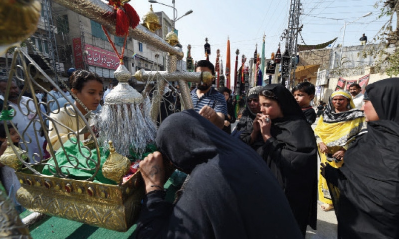Processions of 9th Muharram conclude peacefully - Newspaper - DAWN.COM