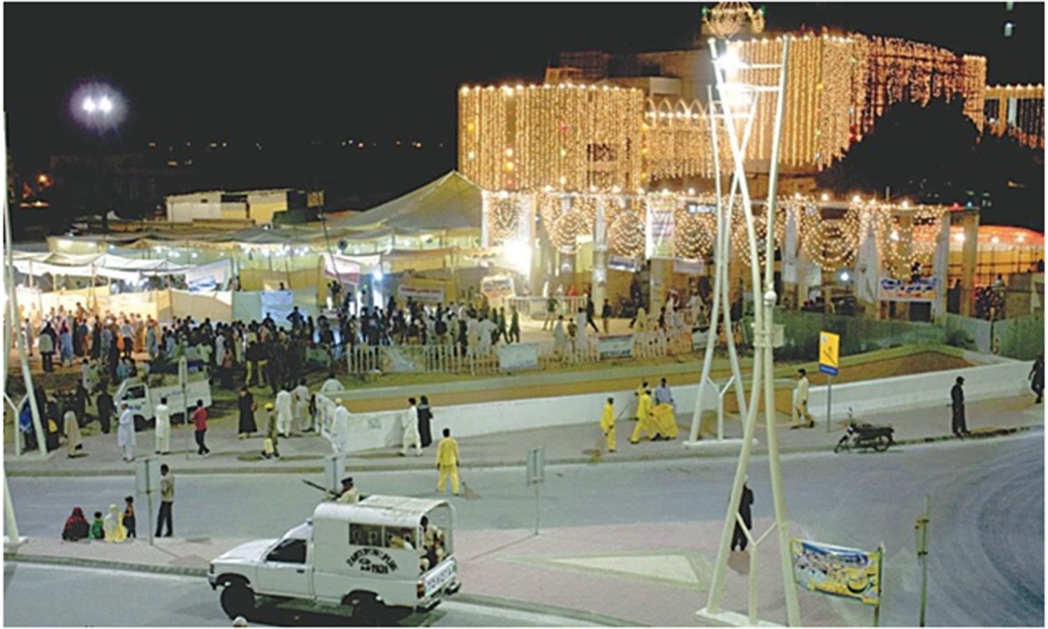 The Abdullah Shah Ghazi shrine today. The Sufi saint is also known as the patron saint of Karachi.