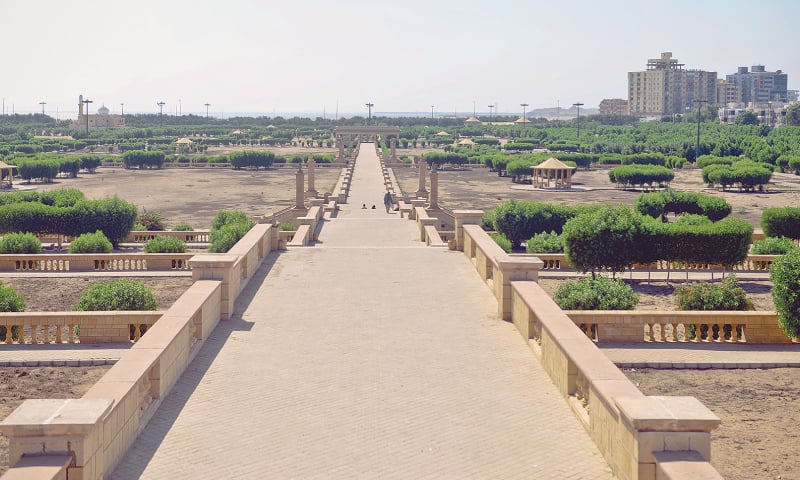 The expansive Bagh Ibne Qasim with no grass in Clifton./ Photos by Fahim Siddiqi / White Star