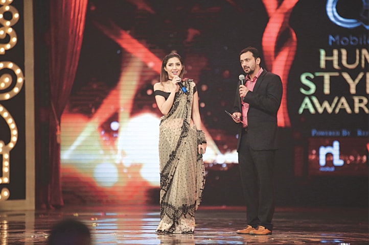 Mahira Khan delivered an emotional acceptance speech where she thanked her country