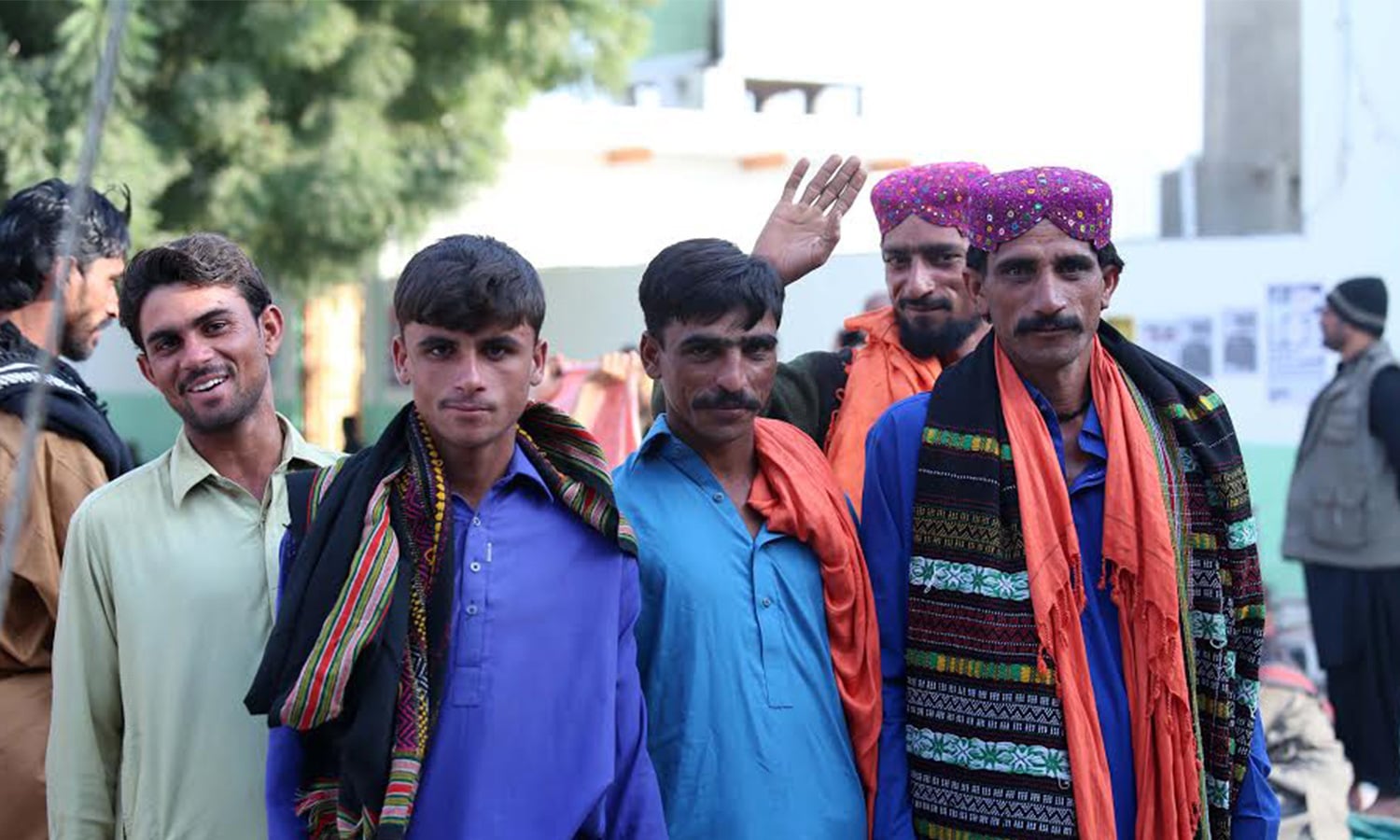 عرس کی تقریبات تین دن تک جاری رہتی ہیں، صوبائی حکومت عرس کے پہلے دن پر اکثر عام تعطیل کا اعلان کرتی ہے&mdash;فوٹو: محمد حسین خان