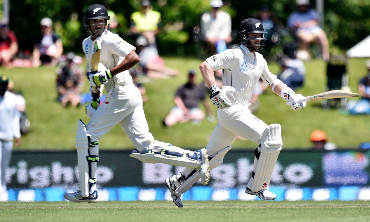 کین ولیمسن اور جیت راول نے دوسری وکٹ کیلئے 85 رنز جوڑ کر اپنی ٹیم کی فتح میں بنیادی کردار ادا کیا۔ فوٹو اے ایف پی کین ولیمسن اور جیت راول نے دوسری وکٹ کیلئے 85 رنز جوڑ کر اپنی ٹیم کی فتح میں بنیادی کردار ادا کیا۔ فوٹو اے ایف پی