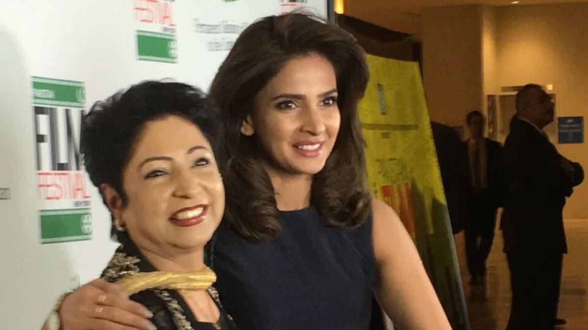 Saba Qamar poses with Pakistan Ambassador Maleeha Lodhi. Photo: Publicity