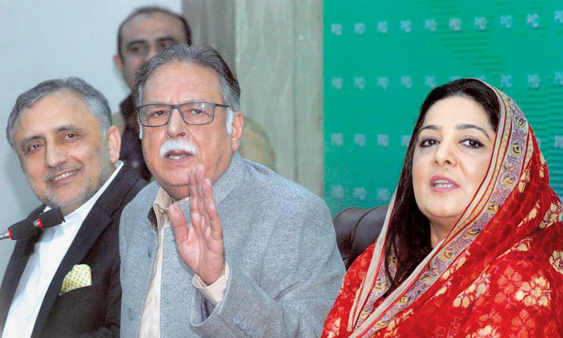 ISLAMABAD: Former information minister Senator Pervaiz Rashid addresses a press conference on Friday.&mdash;APP