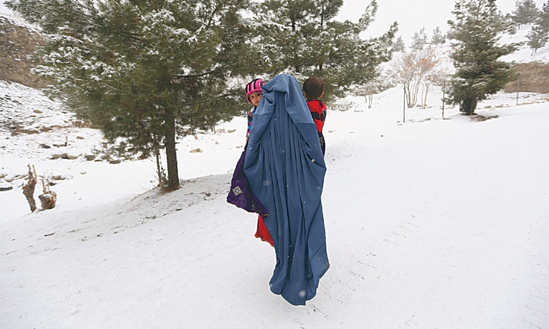 AFGHAN women in Jawzjan province have taken up arms against the IS.—AP