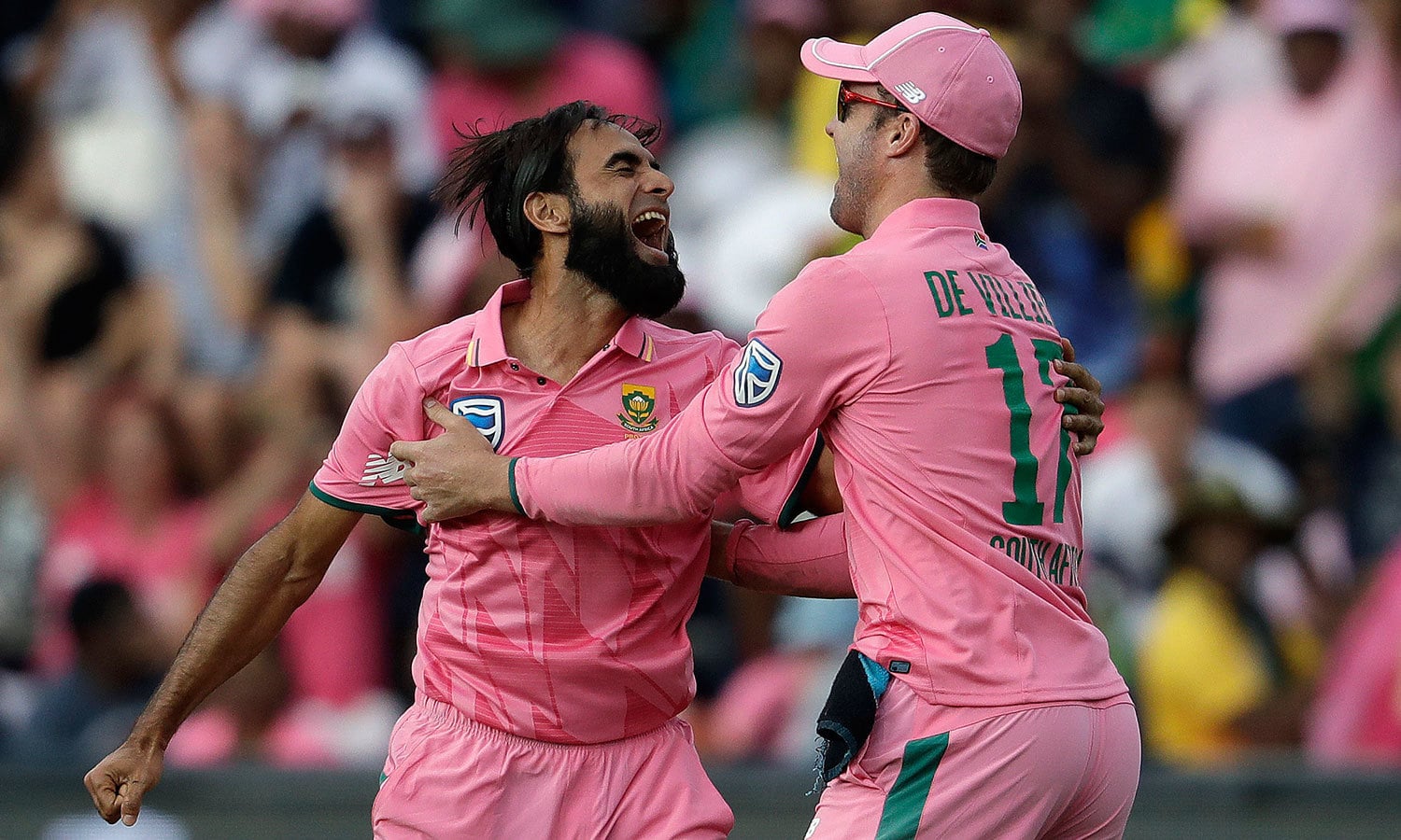 جنوبی افریقہ نے میچ میں 7 وکٹوں سے فتح حاصل کرلی&mdash;فوٹو: اے پی
