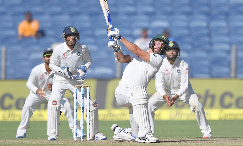 آسٹریلین فاسٹ باؤلر کا پونے ٹیسٹ کے پہلے دن جارحانہ انداز&mdash; فوٹو: اے ایف پی