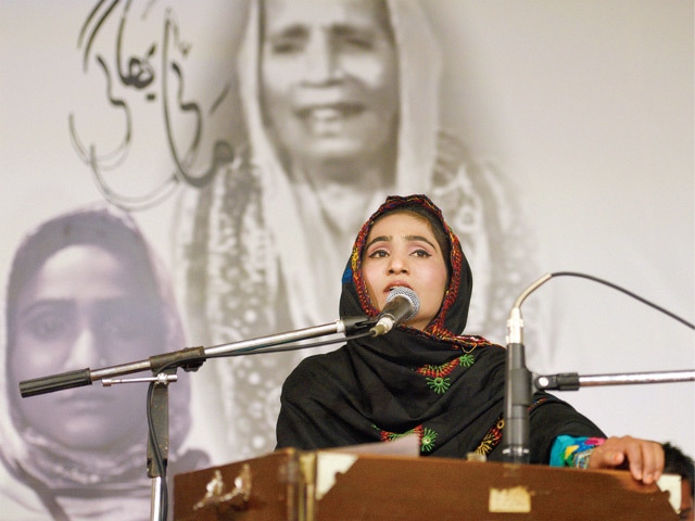 Folk artist Shamo sings at Lok Virsa on Tuesday. — Photo by Tanveer Shahzad