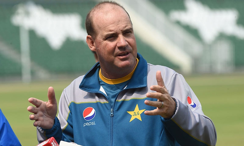 مکی آرتھر کا کہنا ہے ٹیم کی فٹس میں مزید بہتری کی ضرورت ہے—فوٹو: اے ایف پی مکی آرتھر کا کہنا ہے ٹیم کی فٹس میں مزید بہتری کی ضرورت ہے—فوٹو: اے ایف پی