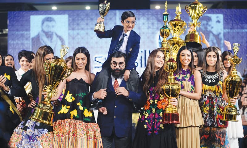 Ali Xeeshan’s finale show at PSFW ’17 Ali Xeeshan’s finale show at PSFW ’17