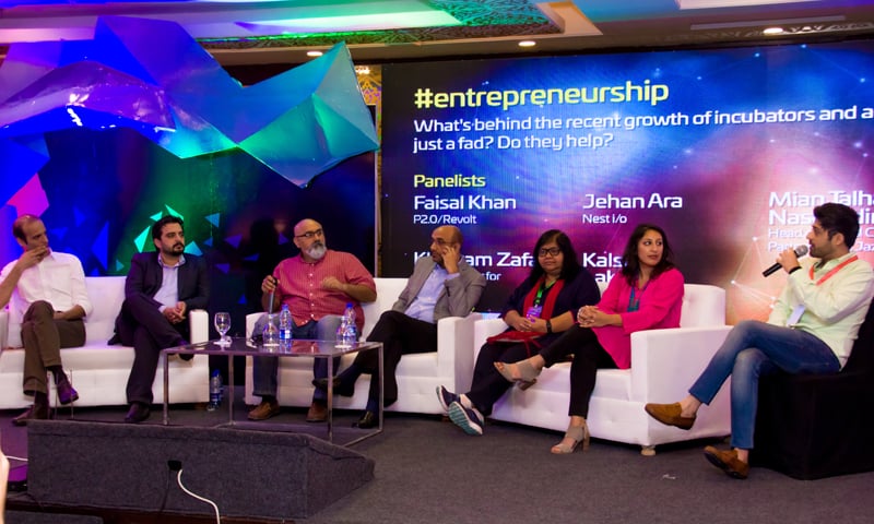 From L to R: Bilal Ahmad (Peshawar 2.0), Mian Talha (Jazz xlr8), Khurram Zafar (LUMS), Parvez Abbasi (Team Up), Jehan Ara (Nest I/O), Kulsum Lakhani (Invest 2 Innovate), Moderator: Osman Hussain (Tech in Asia)