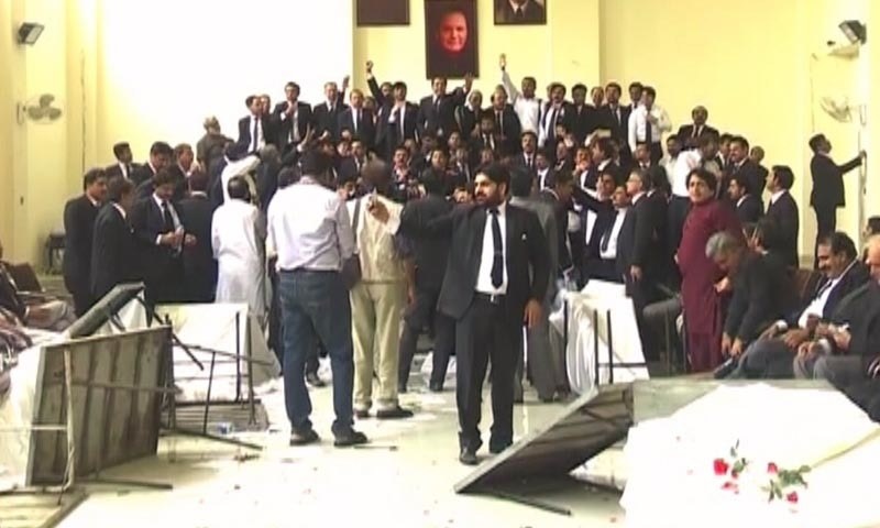 SCBA and LHCBA lawyers on the convention stage. ─ DawnNews screengrab
