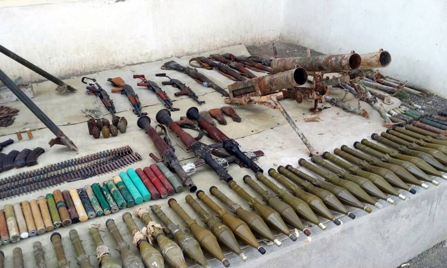 Various types of weapons and ammunition were seized during the operation.─ISPR