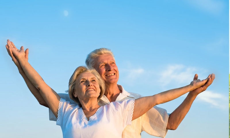 پہلے کی جانے والی تحقیق کے مطابق انسان 115 سال تک جی سکتا ہے&mdash;فوٹو: شٹراسٹاک