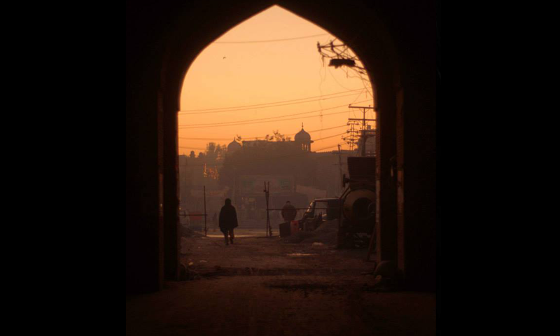 مبین انصاری اب تک پاکستان کے تمام ہی سیاحتی اور تاریخی مقامات کو تصاویر کی شکل دے چکے ہیں &mdash; فوٹو: بشکریہ مبین انصاری فیس بک پیج