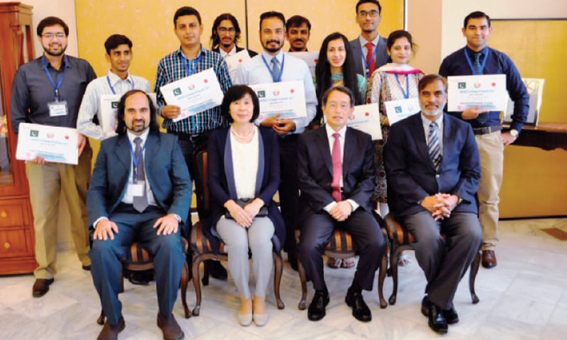 Ambassador Takashi Kurai and Mrs. Kurai with students and teachers at Nust during the farewell ceremony. Ambassador Takashi Kurai and Mrs. Kurai with students and teachers at Nust during the farewell ceremony.