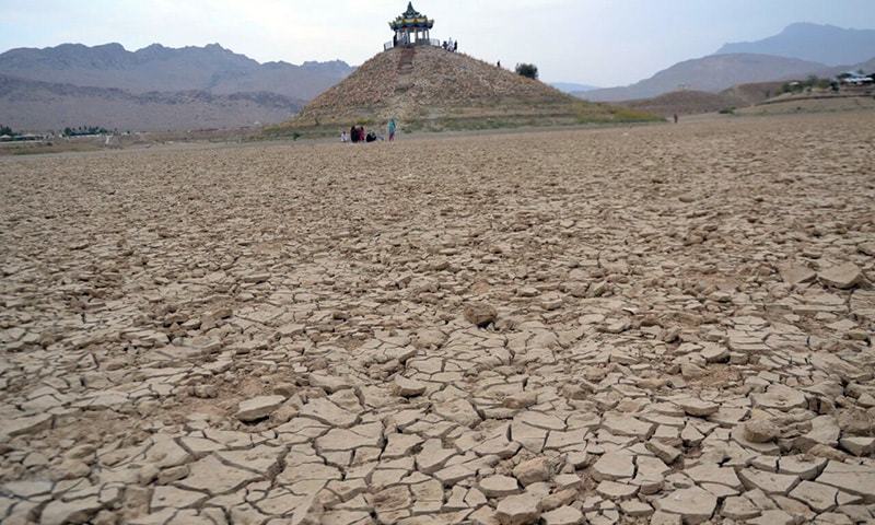 کبھی ہنہ جھیل پر سیاحوں کا رش لگتا رہتا تھا&mdash;فوٹو لکھاری