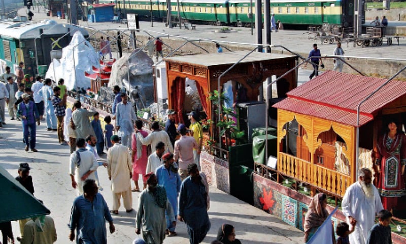 The Lahore Railway Station was abuzz with special activities on arrival of Azadi Train. — White Star The Lahore Railway Station was abuzz with special activities on arrival of Azadi Train. — White Star