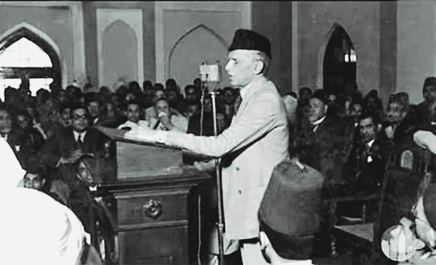 Quaid-i-Azam Mohammad Ali Jinnah addressing a gathering of Muslim League workers in Delhi in 1946.  | Photo: Dawn/White Star Archives